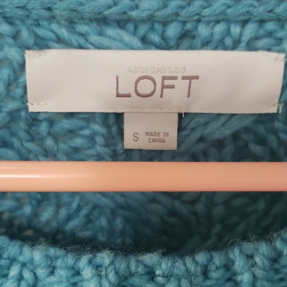 Blue sweater - Picture 3 of 4